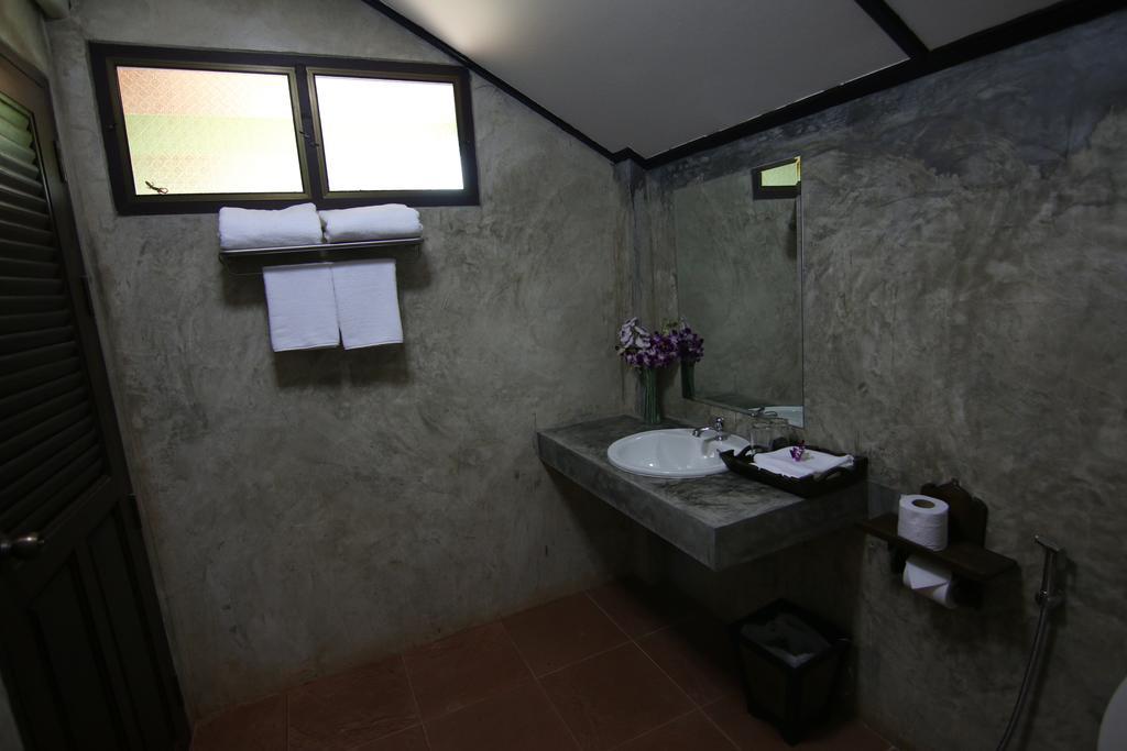 Little-Teak Homestay Chiang Mai Exteriör bild